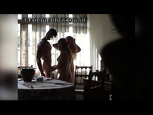 ❤️ Сексуални пријатељи позивају џиновског мушкарца и тројку са њим ❤❌ Супер порно код нас ❤