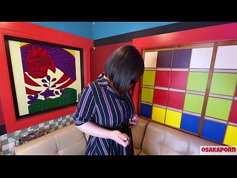 ❤️ Јапанска слатка са великим сисама мастурбира секс играчкама и доживи оргазам. Она говори у интервјуу о свом јебеном искуству. Огромне сисе и длакава маца гласно стењу. Осакапорн ❤❌ Супер порно код нас ❤